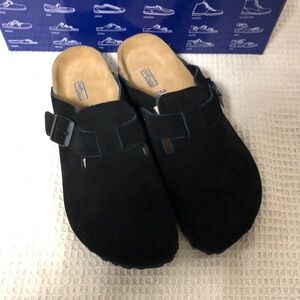 Women's Mocha Suede Birkenstock Boston Shoes - Narrow Fit